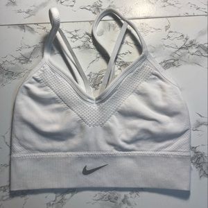 white nike dri-fit sports bra